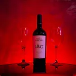 Апартаменти Jacuzzl & *