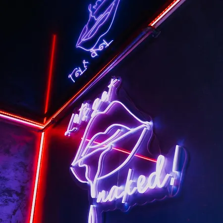 Jacuzzl & * Bucharest